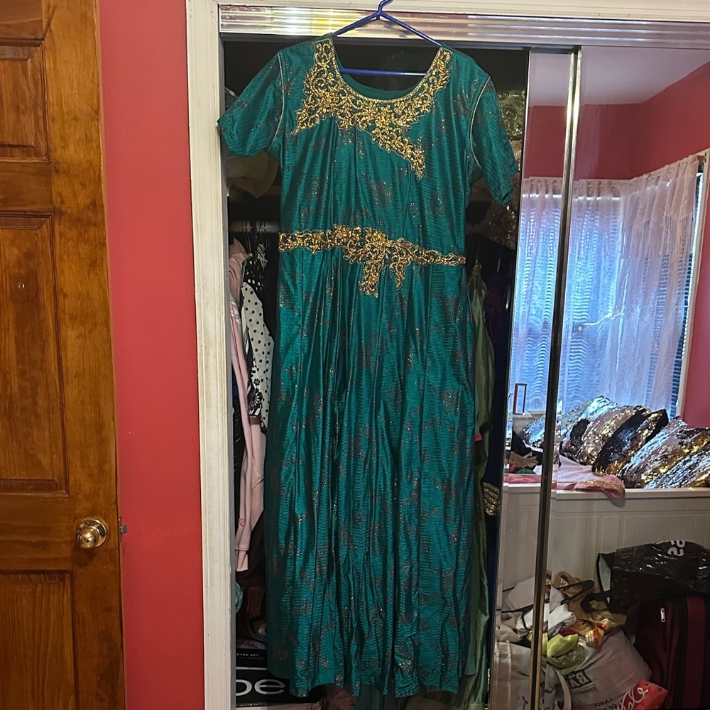 Elegant Green and Gold Women's Dress